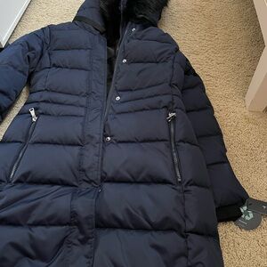 Tahari Dark Blue Puffer Jacket